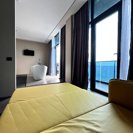 Hotel Black Sea Кобулети Екстериор снимка